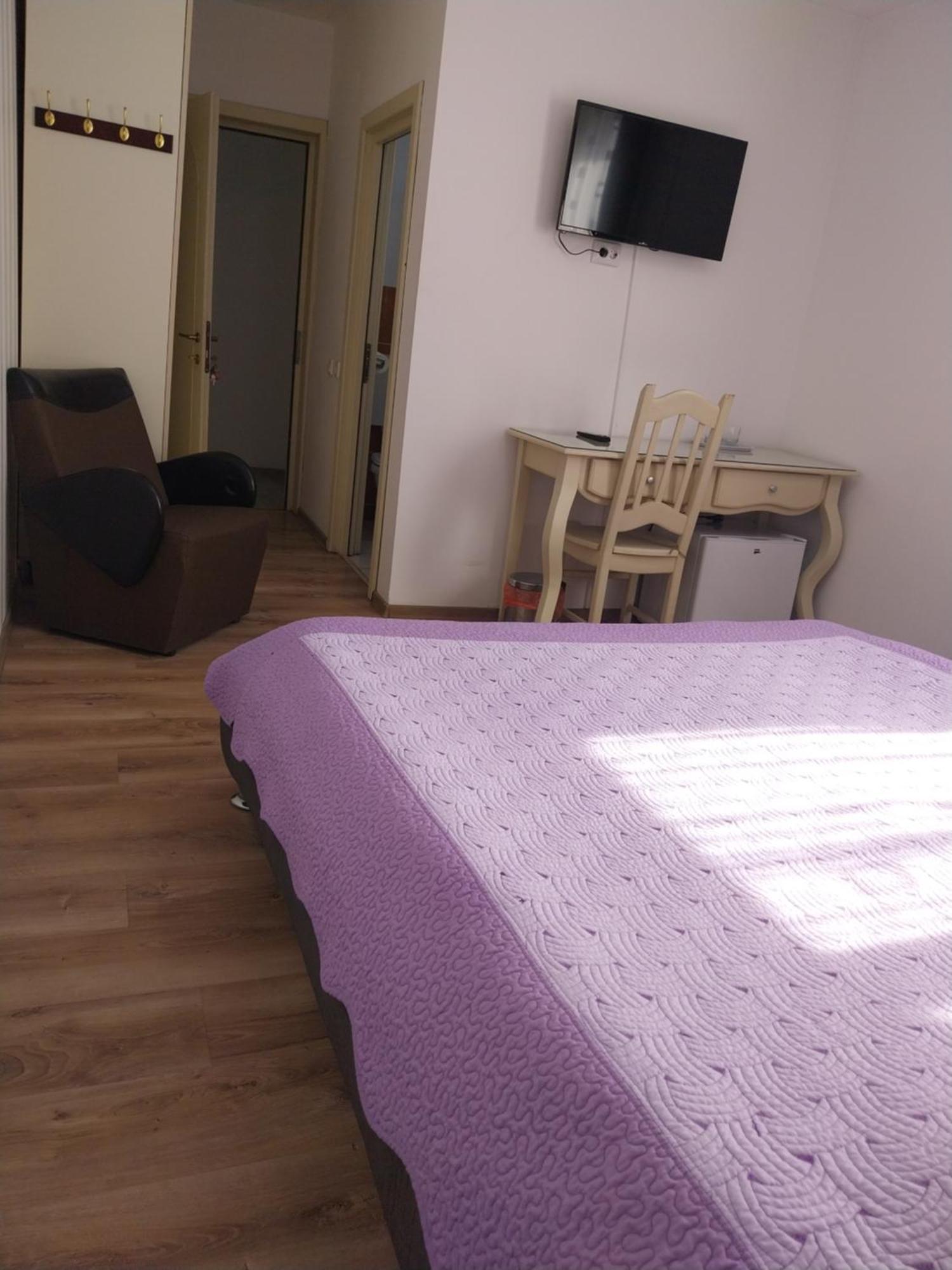 Randevu Hotel Caracal Екстериор снимка